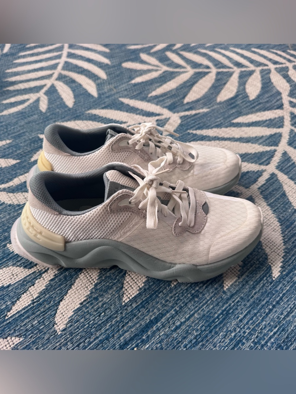 Sorel Women’s White and Gray Athletic Sneakers with Pale Blue Sole 9.5 WORN ONCE